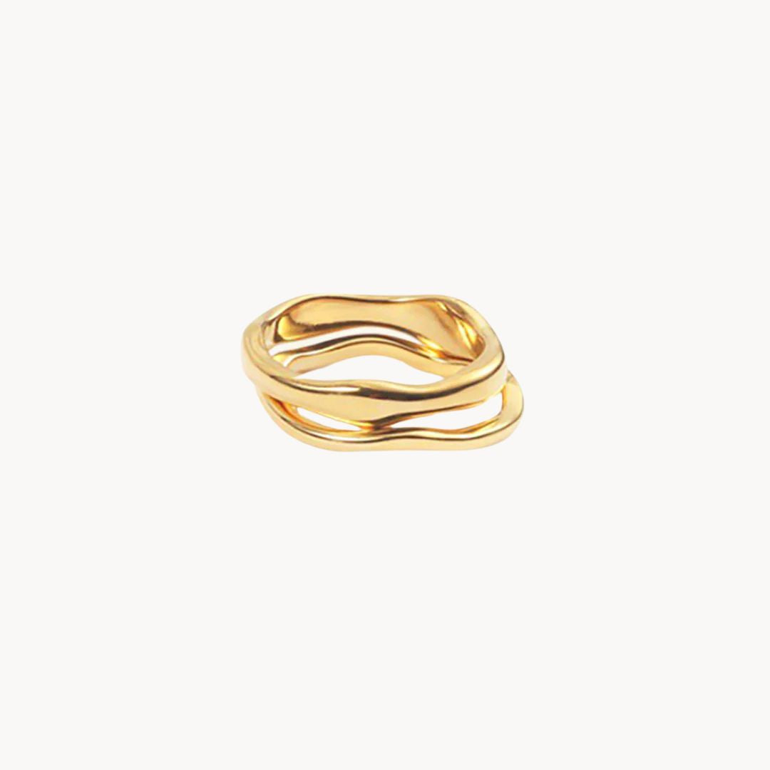 Céleste – Milanese Wave Ring